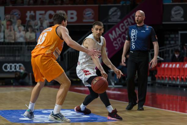 赛前陷入两 赛前陷入两