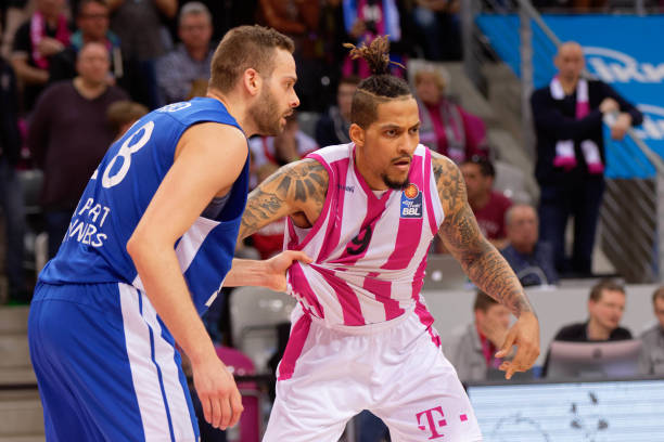 上赛季83次，加拉格尔为2011／12赛季以来单赛季英超犯规最多