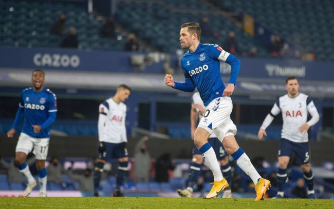 这种跨年龄 这种跨年龄